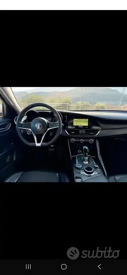 Usata Alfa Romeo Giulia 180 CV (132 kW) 2017 Grigio Berlina
