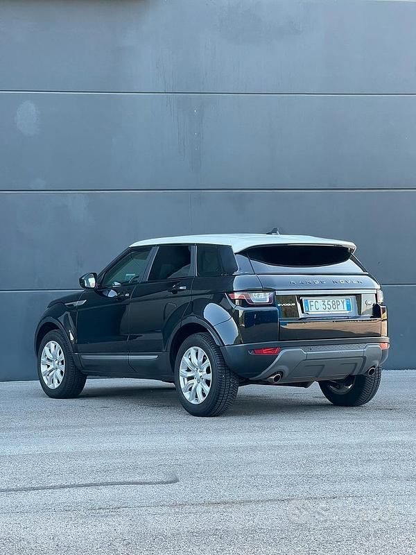 Usata Land Rover Range Rover evoque 150 CV (110 kW) 2016 Nero SUV