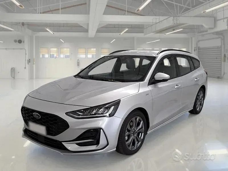 Usata Ford Focus ST 115 CV (84 kW) 2023 Grigio Station wagon