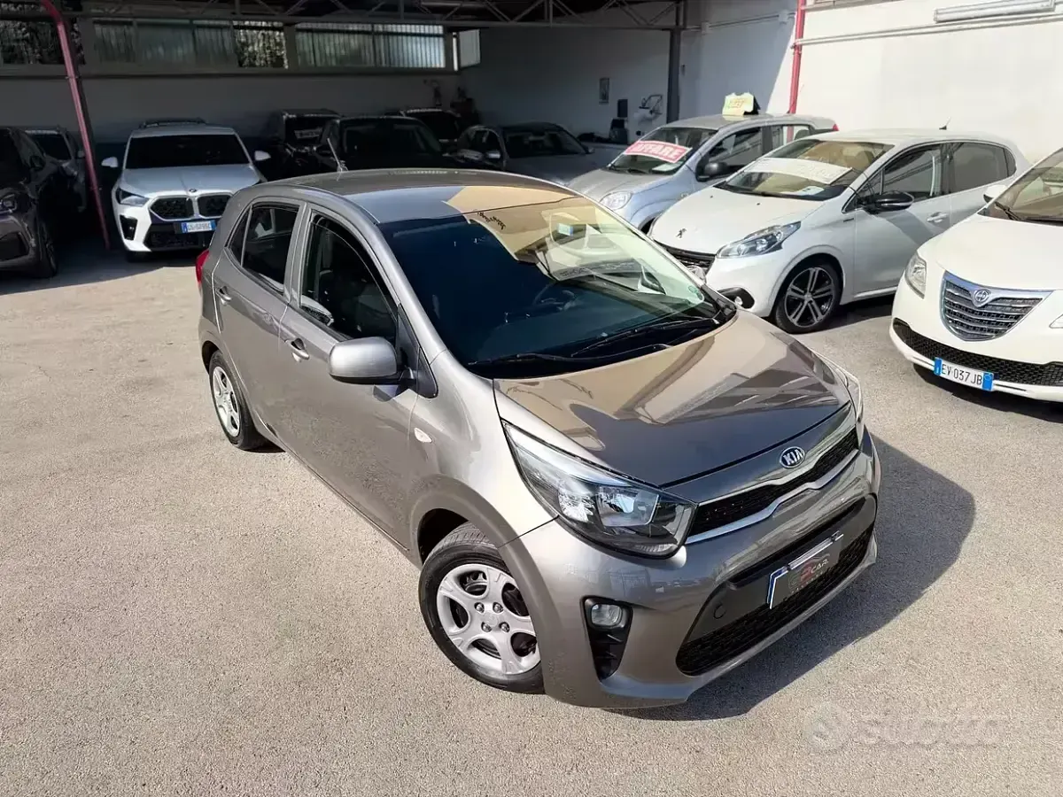 Usata Kia Picanto City 65 CV (47 kW) 2018 Grigio Utilitaria