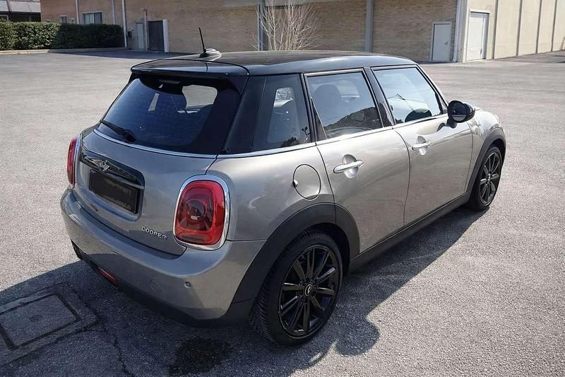 Käytetty Mini Cooper D 116 HP (85 kW) 2017 Nessuno Viistoperä