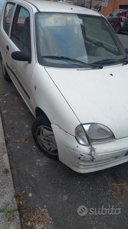 Usata Fiat 600 54 CV (39 kW) 2005 Bianco Utilitaria