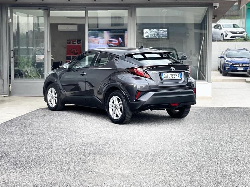 Usata Toyota C-HR 98 CV (72 kW) 2021 Grigio SUV