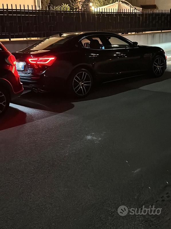 Usata Maserati Ghibli 275 CV (202 kW) 2015 Nero Berlina