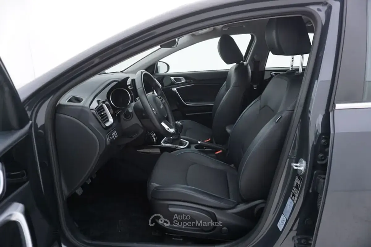 Usata Kia XCeed 136 CV (100 kW) 2022 Gray SUV