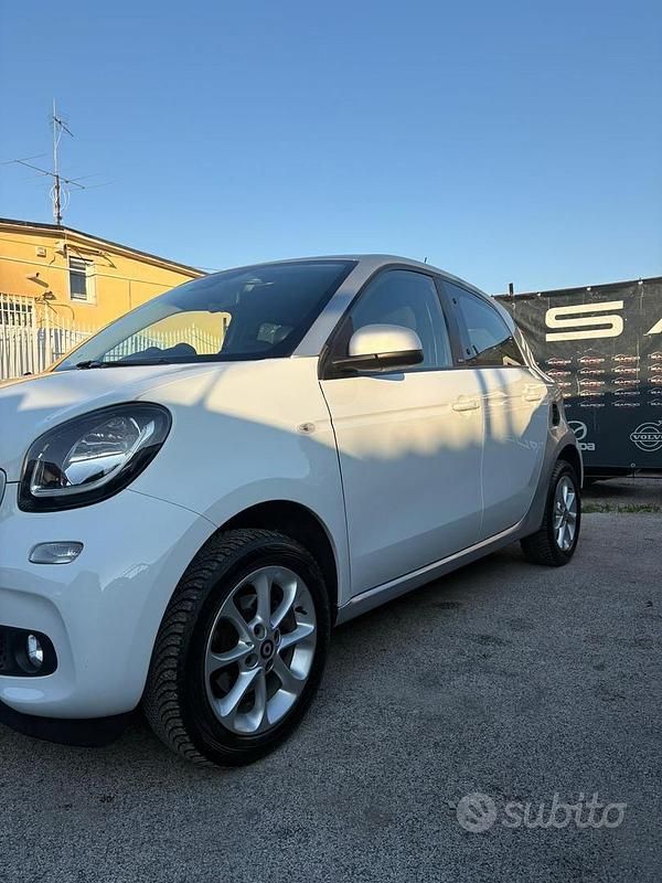Usata Smart ForFour Prime 70 CV (51 kW) 2018 Grigio Utilitaria