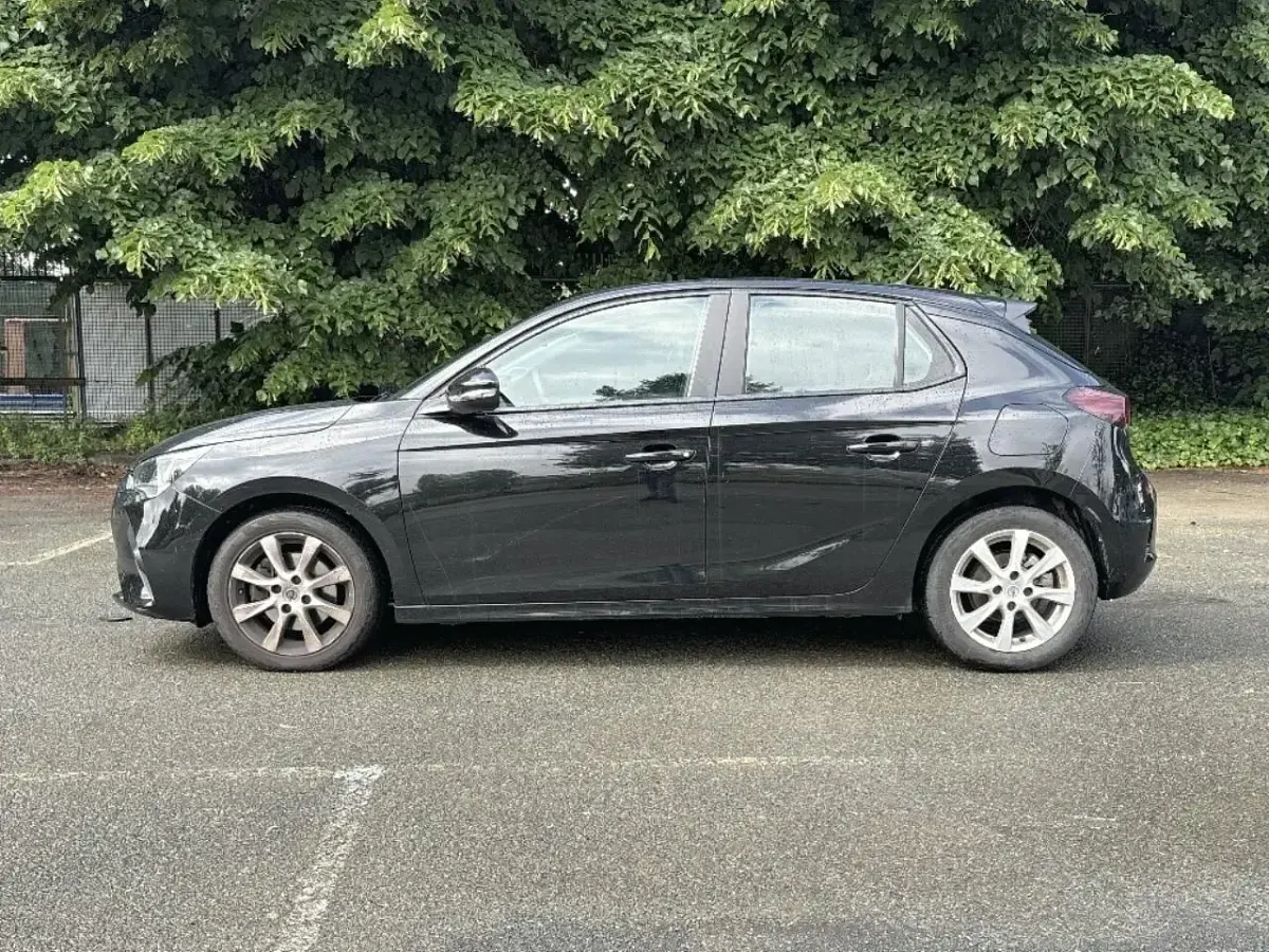 Usata Opel Corsa Edition 101 CV (74 kW) 2021 Nero Utilitaria