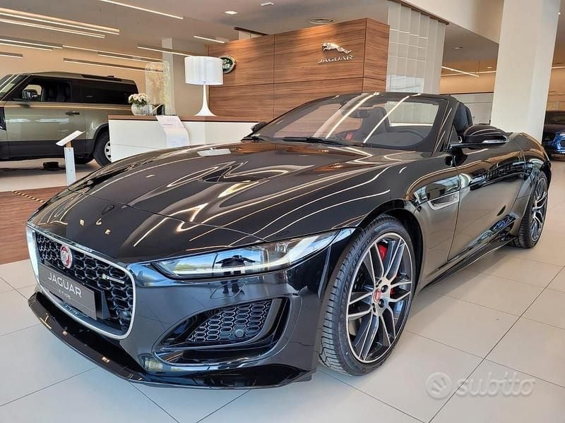 Usata Jaguar F-Type R-Dynamic 300 CV (220 kW) 2021 Nero Cabrio
