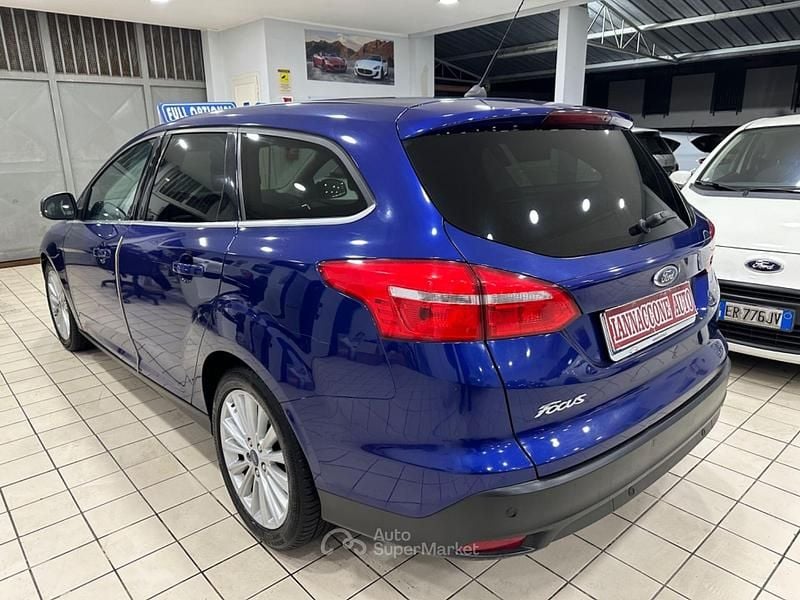 Usata Ford Focus Titanium 120 CV (88 kW) 2018 Blu Station wagon