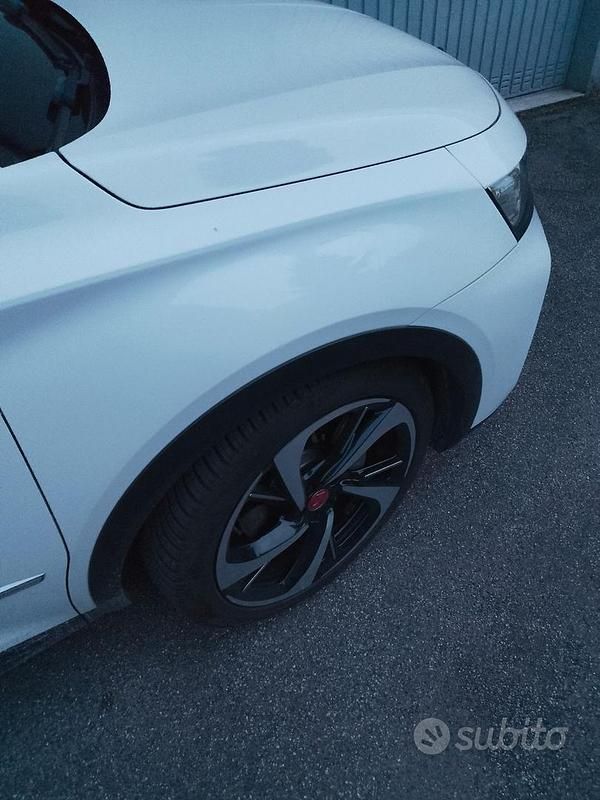 Usata DS Automobiles DS7 Crossback 225 CV (165 kW) 2021 Bianco SUV