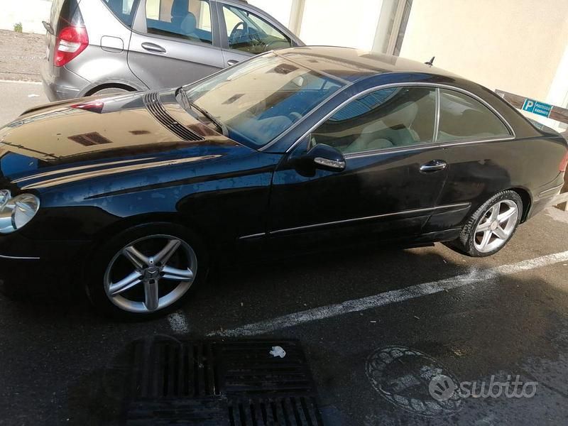 Usata Mercedes CLK220 150 CV (110 kW) 2007 Nero Coupé
