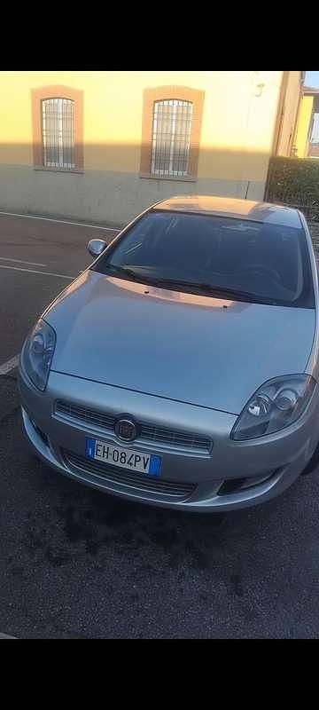 Usata Fiat Bravo Dynamic 90 CV (66 kW) 2011 Argento Utilitaria