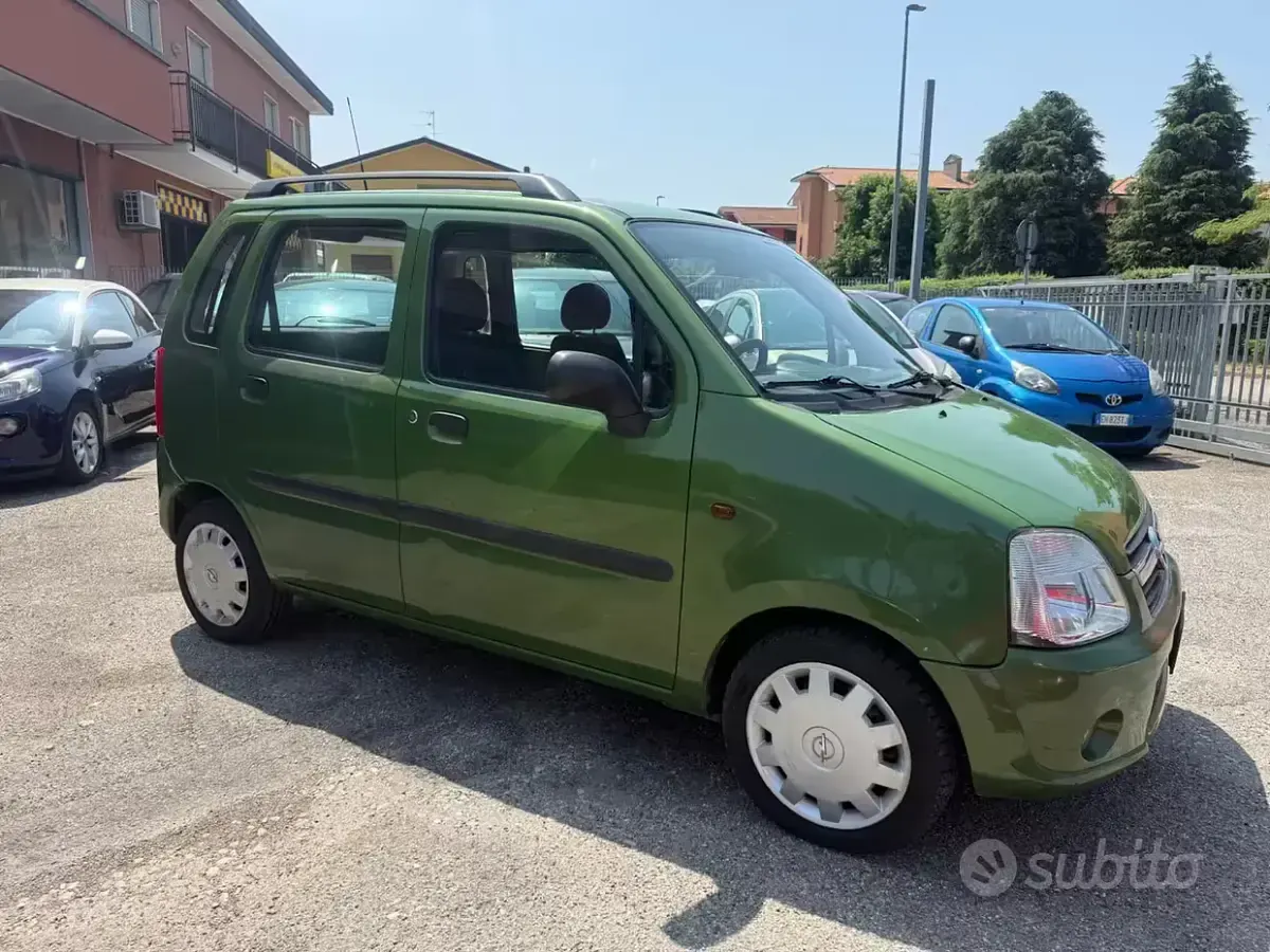 Usata Opel Agila Njoy 75 CV (55 kW) 2003 Verde Monovolume