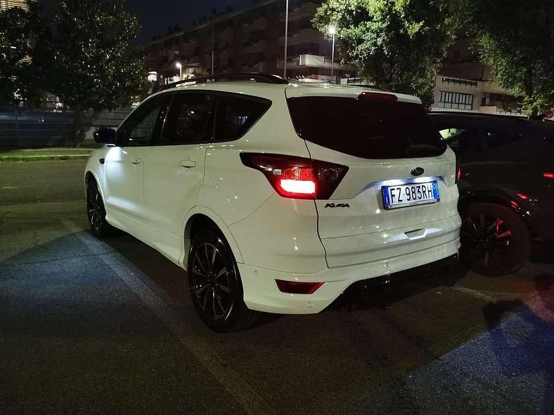 Usata 2019 Ford Kuga ST-Line SUV | 16.000 € (Buon prezzo) - Immagine 1/4