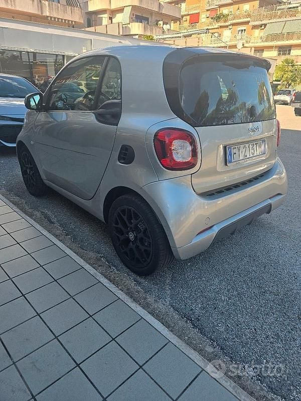 Usata Smart ForTwo Coupé Passion 71 CV (52 kW) 2019 Utilitaria