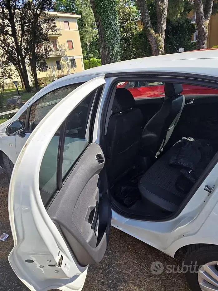Usata Opel Corsa 85 CV (62 kW) 2014 Bianco Utilitaria