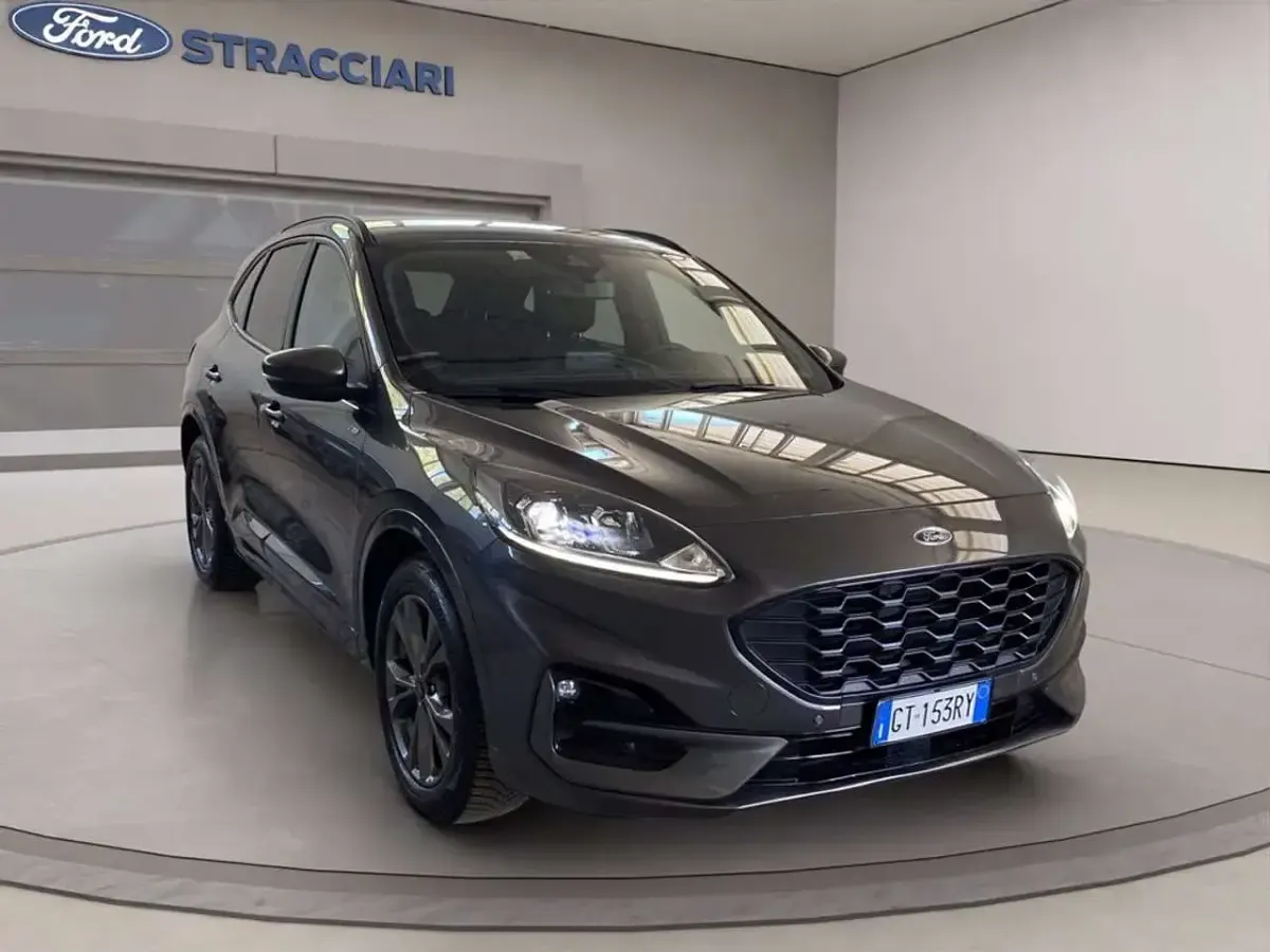 Usata Ford Kuga ST-Line 120 CV (88 kW) 2024 Grigio metallizzato SUV