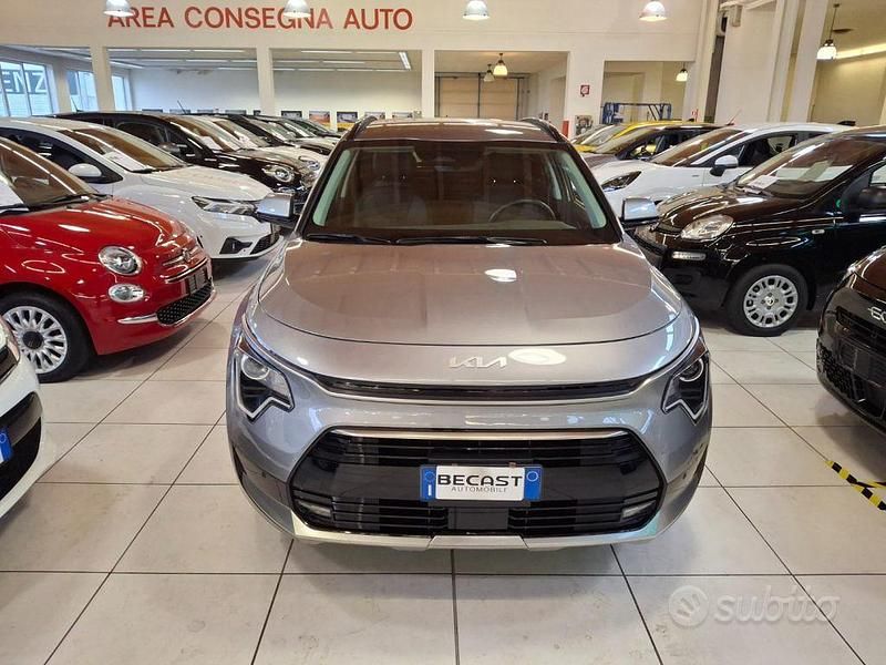 Usata Kia Niro Style 105 CV (77 kW) 2022 Grigio scuro metallizzato SUV