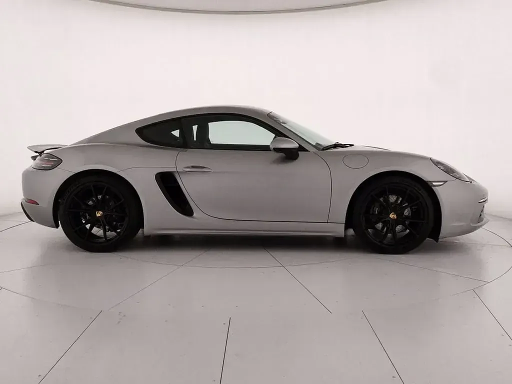 Usata Porsche 718 Cayman 300 CV (220 kW) 2024 Argento metallizzato Coupé