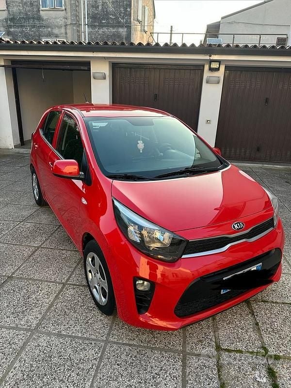 Usata Kia Picanto 67 CV (49 kW) 2018 Rosso Utilitaria