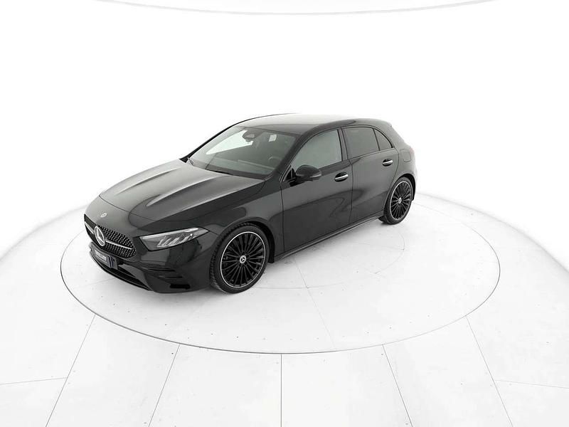 Usata Mercedes A180 AMG Line Premium 116 CV (85 kW) 2024 Nero Berlina
