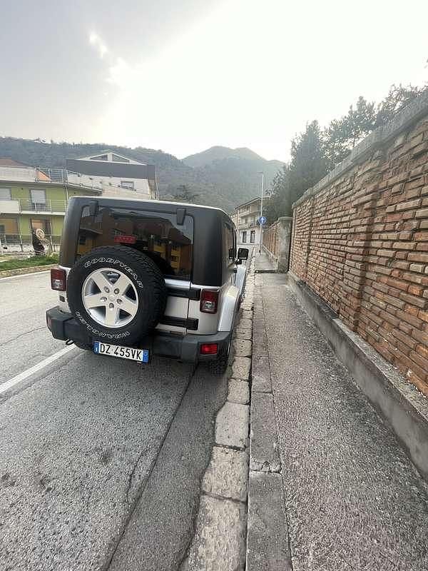 Usata Jeep Wrangler Sahara 177 CV (130 kW) 2009 SUV