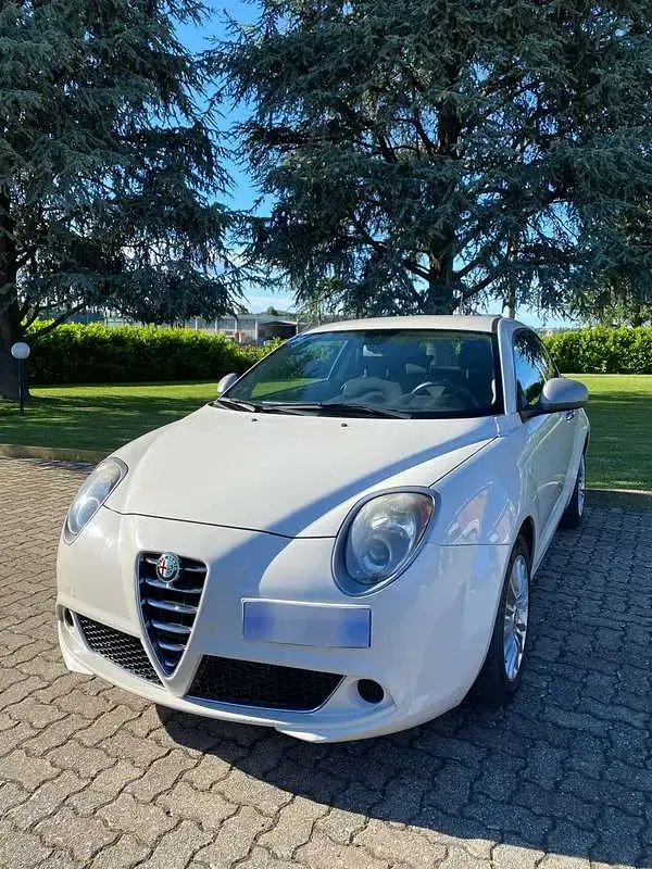 Usata Alfa Romeo MiTo Progression 84 CV (61 kW) 2014 Bianco Utilitaria
