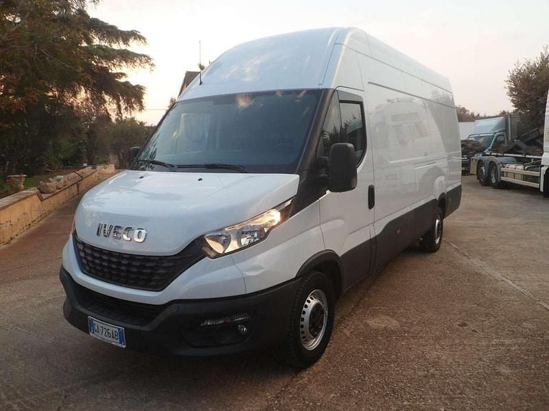 Bianco Usata 2020 Iveco Daily Furgone | 19.000 € (Super prezzo) - Immagine 1/4