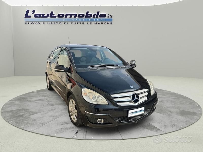 Usata Mercedes B200 Chrome 140 CV (102 kW) 2009 Nero Monovolume