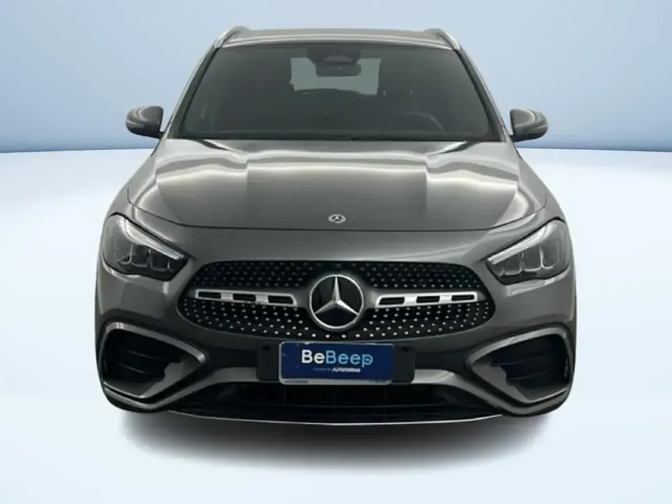 Usata Mercedes GLA200 AMG Line Premium 150 CV (110 kW) 2024 Grigio SUV
