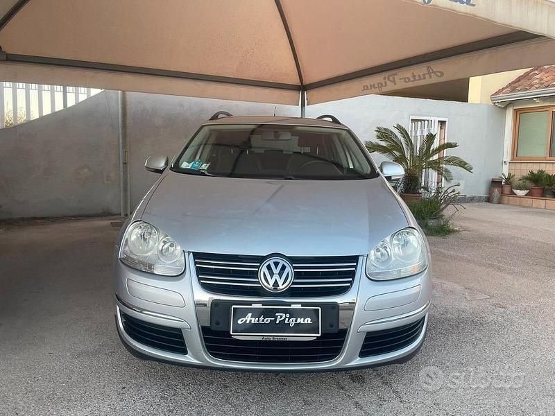Usata VW Golf VI Sportline 105 CV (77 kW) 2008 Argento Utilitaria