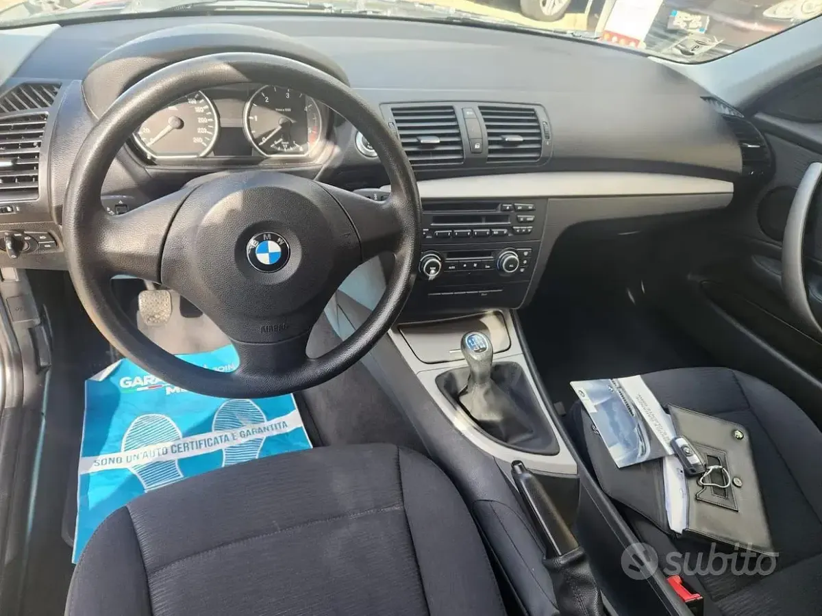 Usata BMW 118 143 CV (105 kW) 2011 Grigio Utilitaria