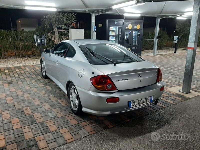 Usata Hyundai Coupé 105 CV (77 kW) 2003 Grigio Coupé
