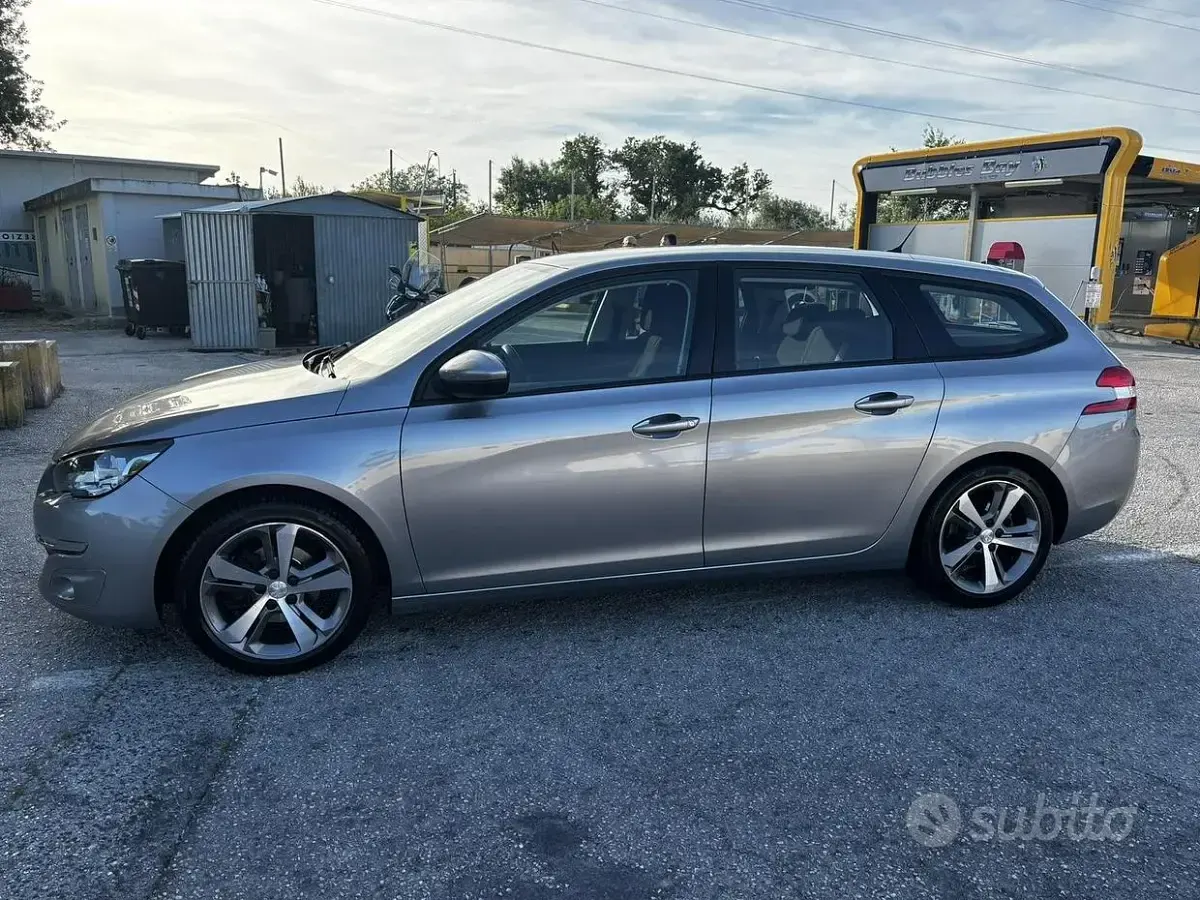 Usata Peugeot 308 SW 120 CV (88 kW) 2016 Grigio Station wagon