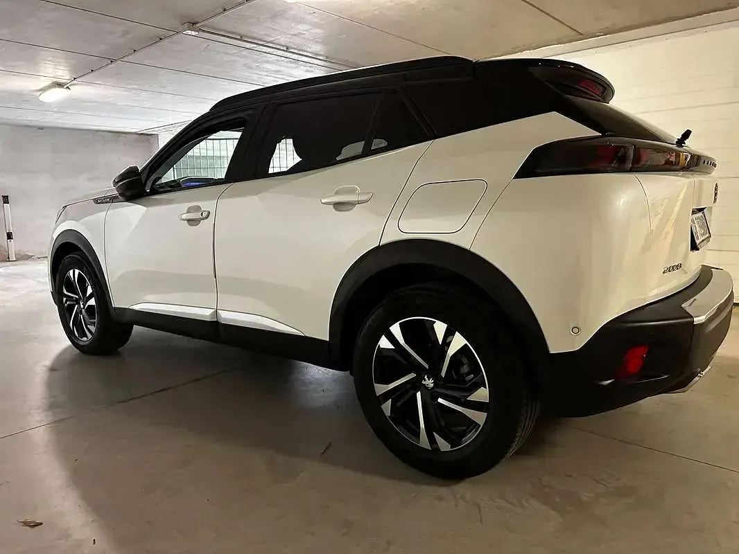 Usata Peugeot 2008 GT-line 131 CV (96 kW) 2020 Bianco SUV