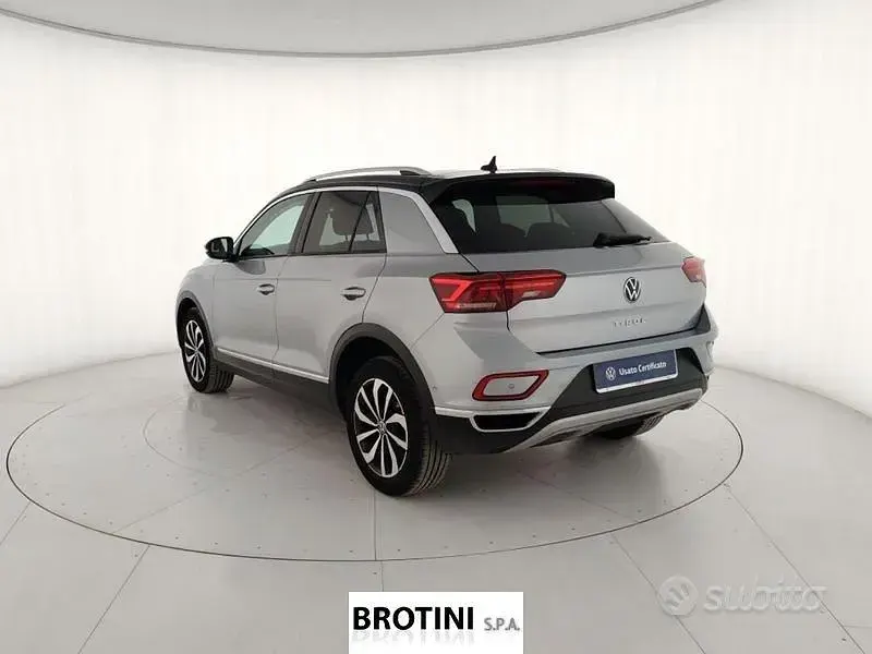 Usata VW T-Roc Style 110 CV (80 kW) 2024 Grigio SUV