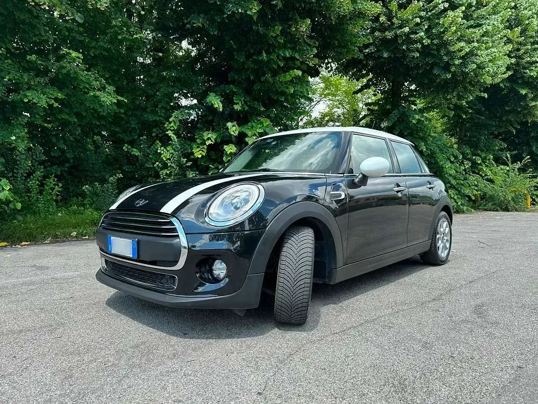 Usata Mini ONE 102 CV (75 kW) 2015 Nero Utilitaria