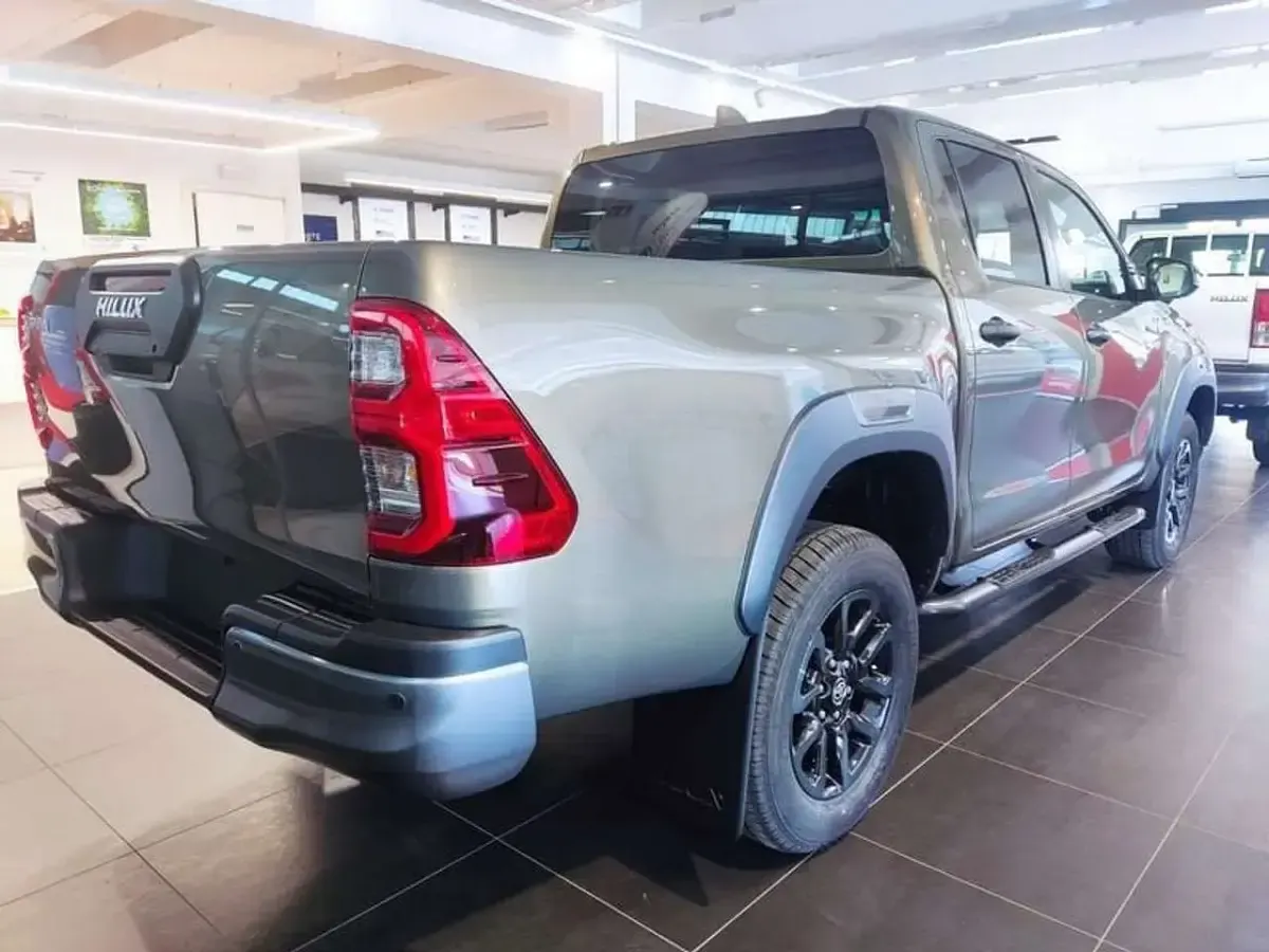 Nuova Toyota HiLux 204 CV (150 kW) 2025 Other Pick-up