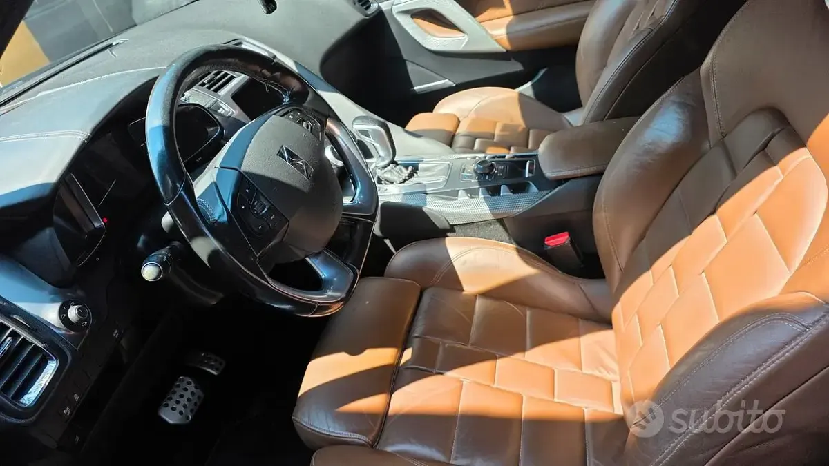 Usata Citroën DS5 Chic 163 CV (119 kW) 2012 Grigio Utilitaria