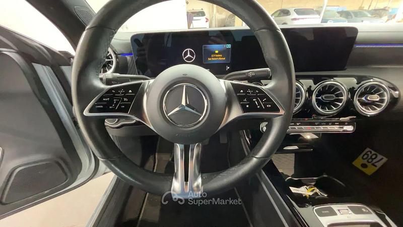 Usata Mercedes CLA180 Luxury 116 CV (85 kW) 2024 Gray Berlina