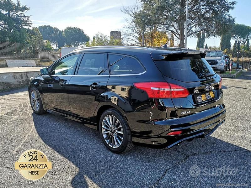 Usata Ford Focus ST-Line 120 CV (88 kW) 2017 Nero Station wagon
