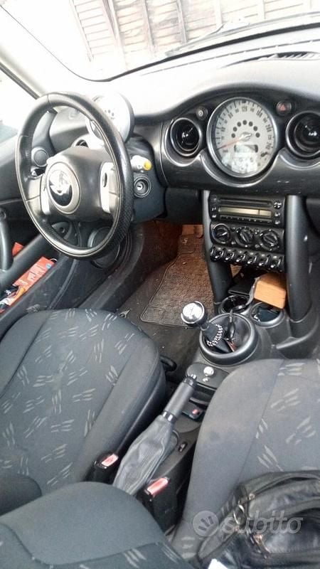 Usata Mini Cooper Coupé 88 CV (64 kW) 2006 Coupé