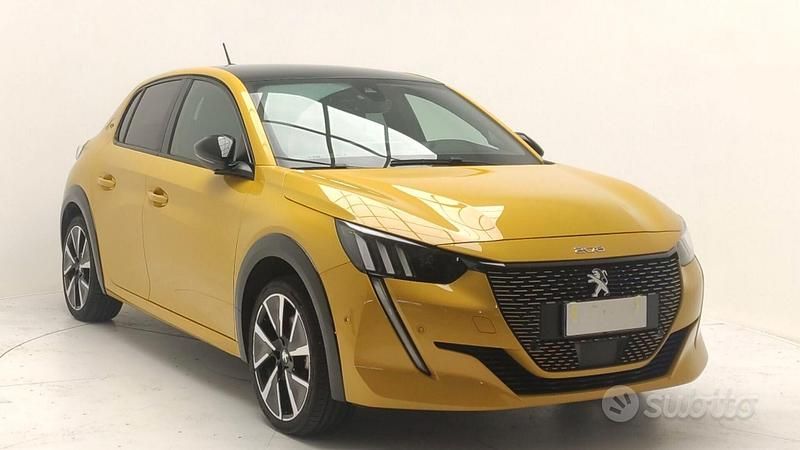 Giallo Usata 2021 Peugeot 208 GT Due volumi | 15.400 € - Immagine 1/4
