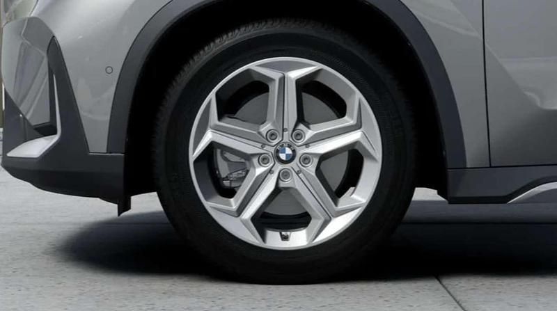 Usata BMW iX1 xLine 67 kW (92 CV) 2024 Argento SUV