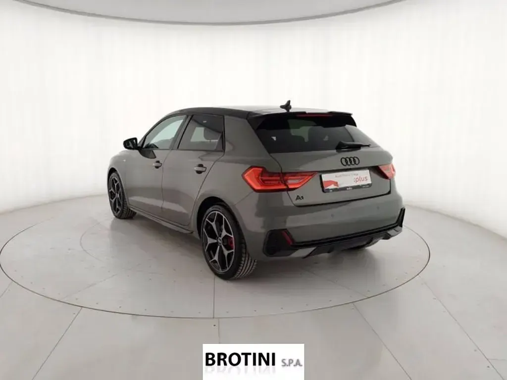 Usata Audi A1 Sportback S-Line 116 CV (85 kW) 2024 Grigio metallizzato Utilitaria