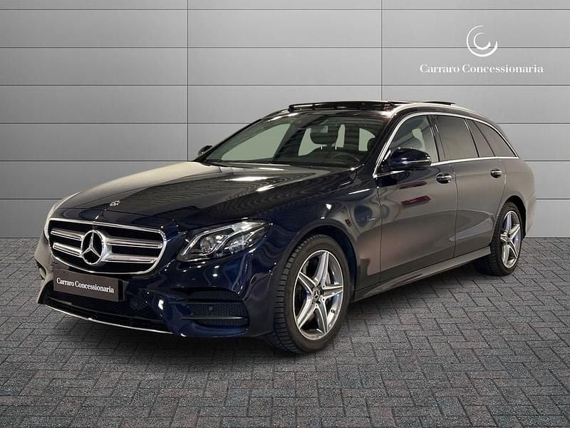 Usata Mercedes E300 Premium Plus 194 CV (142 kW) 2020 Blu metallizzato Station wagon
