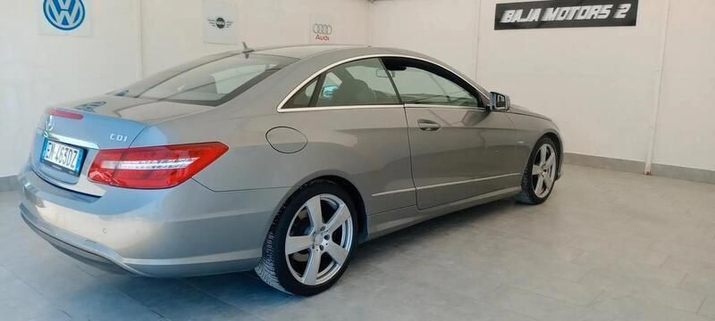 Usata Mercedes E220 Executive 170 CV (125 kW) 2012 Grigio Berlina