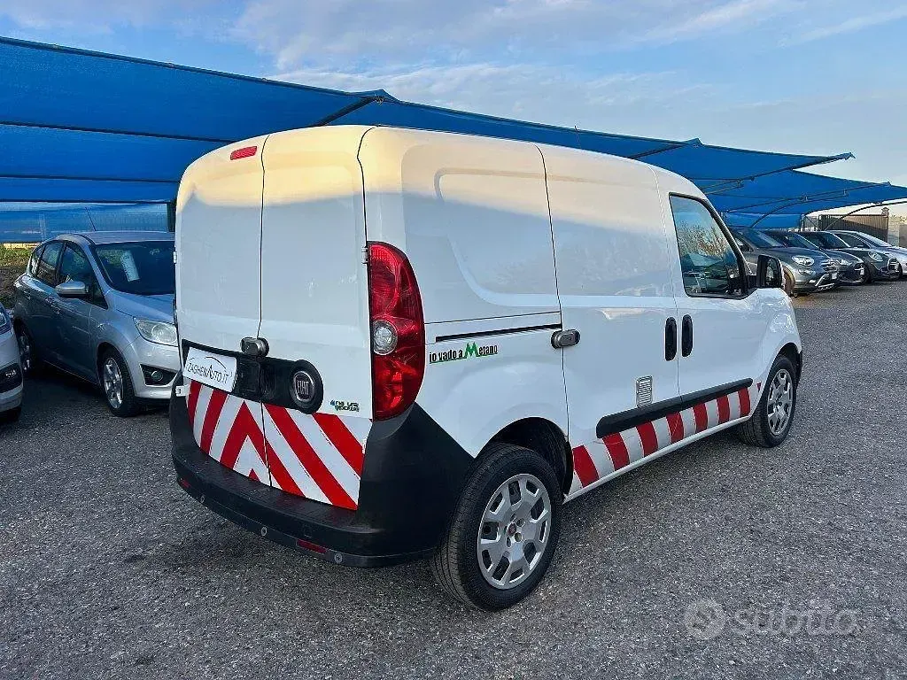 Usata Fiat Doblò Lounge 120 CV (88 kW) 2020 Bianco Monovolume