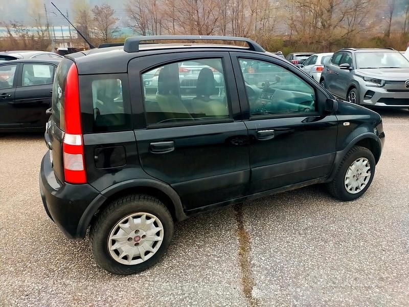Usata Fiat Panda 4x4 60 CV (44 kW) 2009 Nero Utilitaria