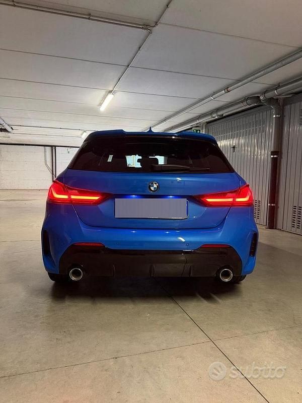 Usata BMW 118 M Sport 150 CV (110 kW) 2021 Blu/azzurro Utilitaria